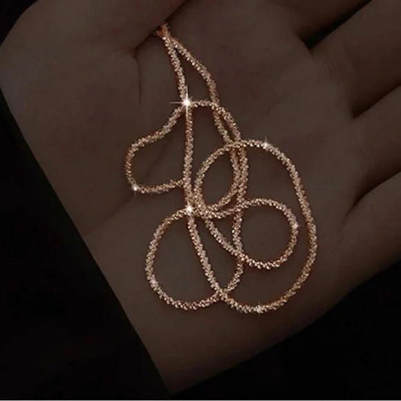 Minimalist Silver Plated Glittery rose gold rope chain necklace. New. - Picture 9 of 13